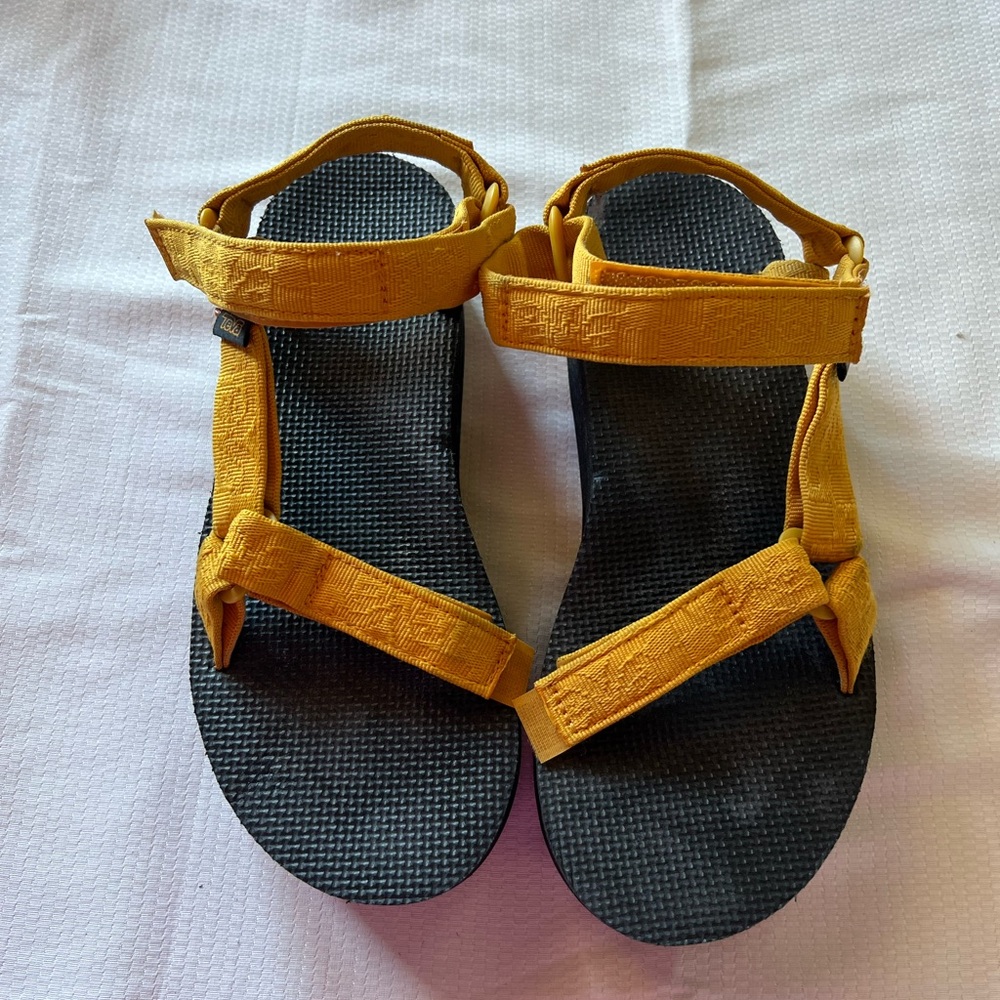 Teva Yellow Platform Sandals - Picture 5 of 11